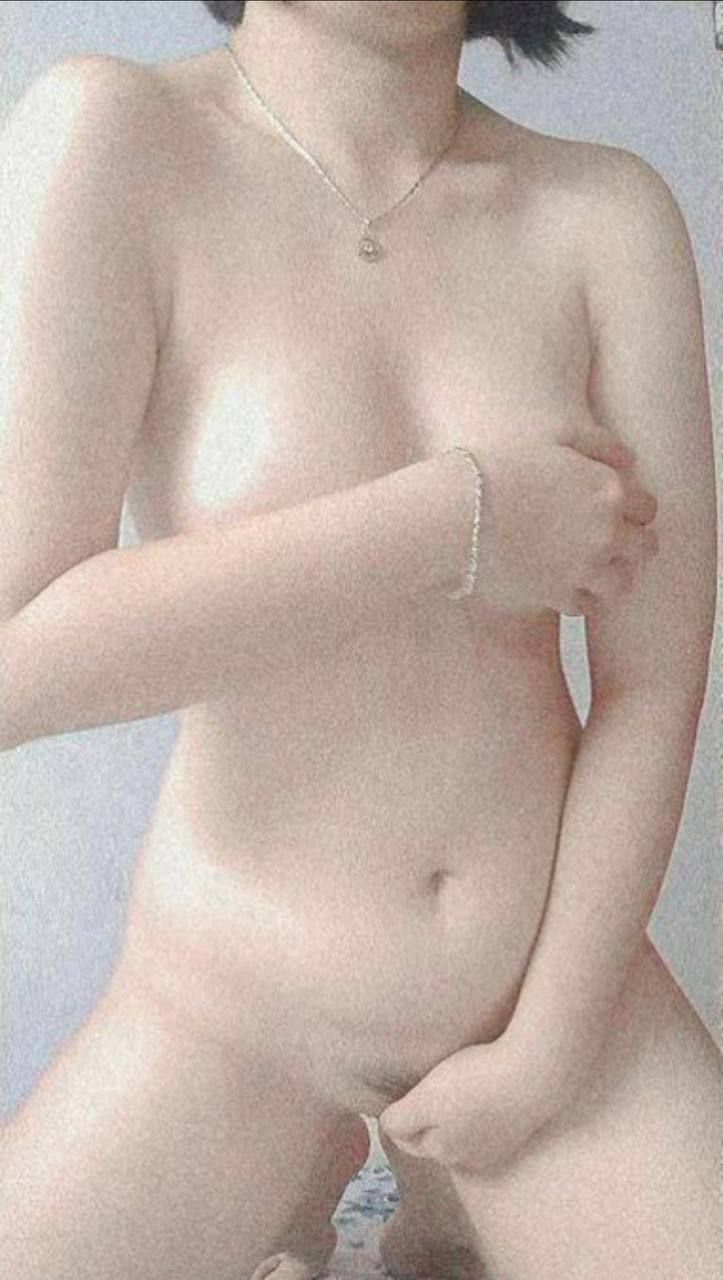 Mẹ kế còn điên hơn và đích thân hướng dẫn con gái mình học cách quan hệ tình dục